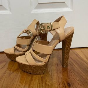 Tan, basket weaved JESSICA SIMPSON pumps SZ 8.5
